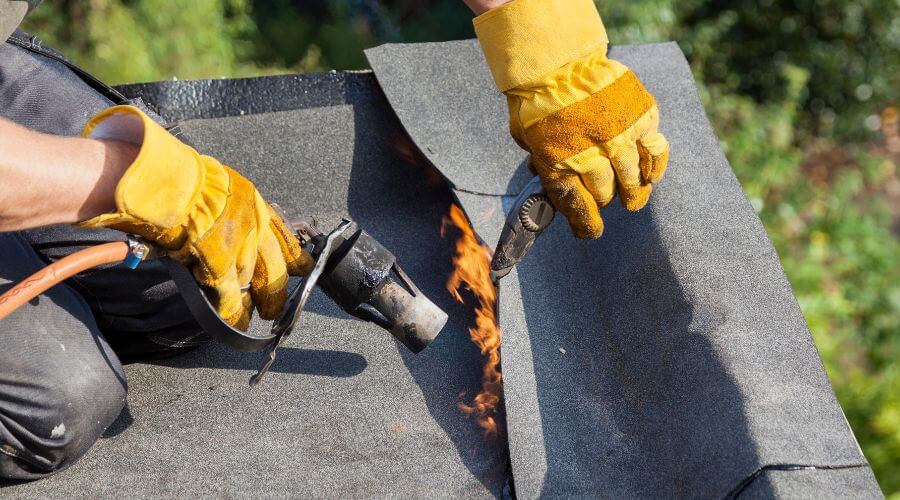 Expert Emergency Roof Repairs services in North Chelmsford, MA